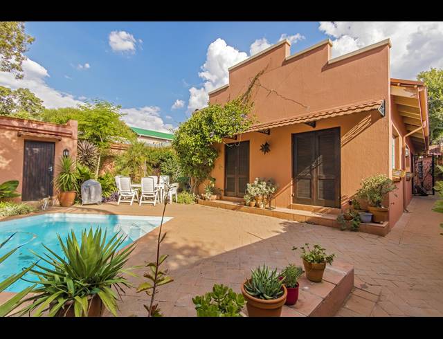 3 BEDROOM HOUSE TO LET IN PARKHURST